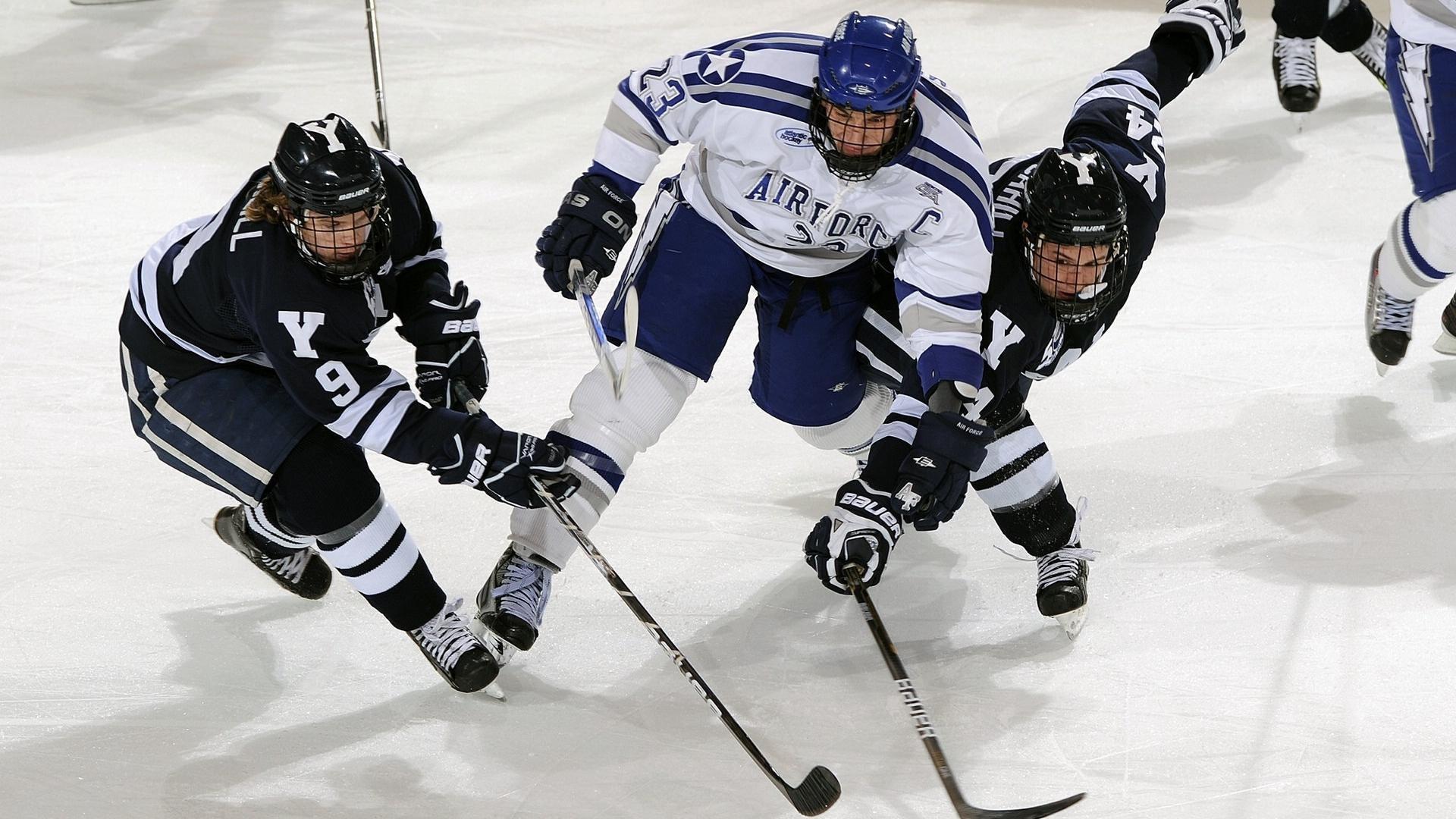 海港主帅亲宣三将解禁，加布里莱昂纳多李新翔齐复出，冲击赛季关键战