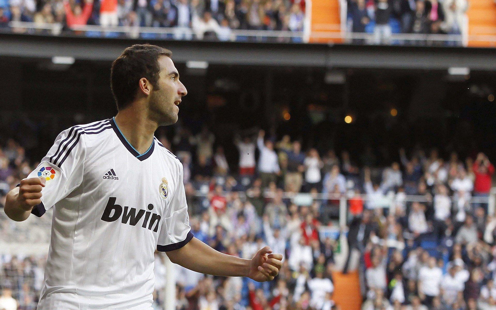 新星闪耀！塞梅尼奥复制传奇轨迹，曼城生涯前两战连斩创队史纪录